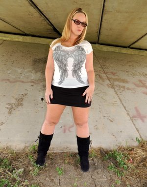 18 year old beauty Iveta B getting face sexyed and swallows cum